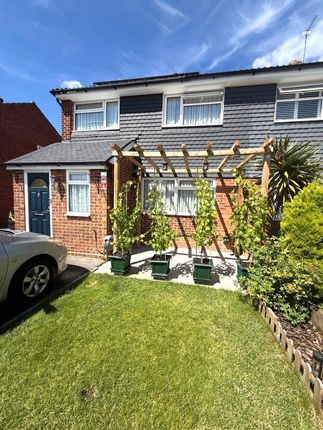 25, Catherine Drive, Sunbury-on-Thames photo 2
