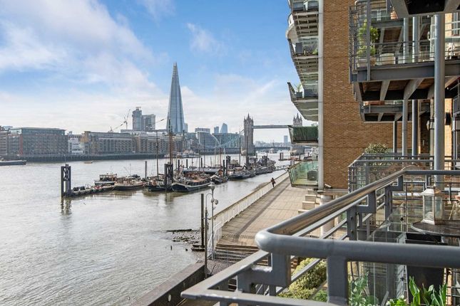 Thumbnail Flat to rent in Wapping High Street, London