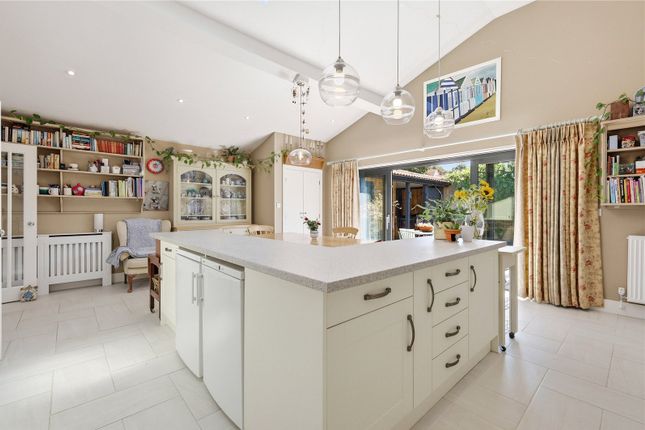 11, The Elms, Nr Saffron Walden photo 2