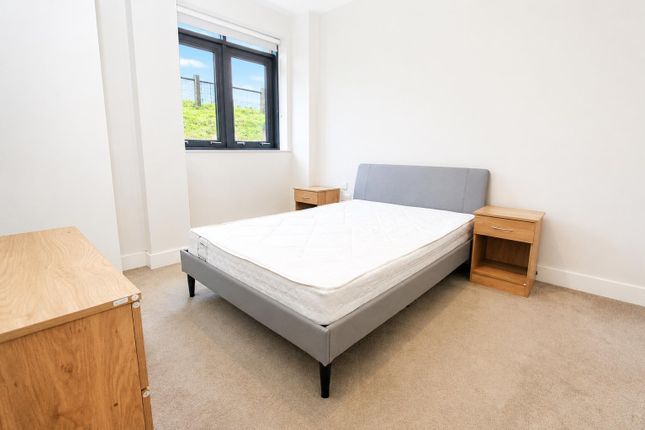19 Greenleigh Court Dawsons Square Pudsey, Pudsey photo 4