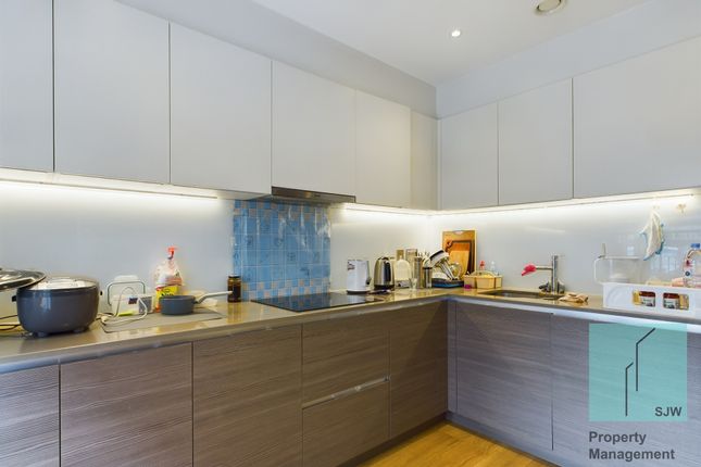 Terraced house to rent in Barham Terrace, Silverworks Close, London