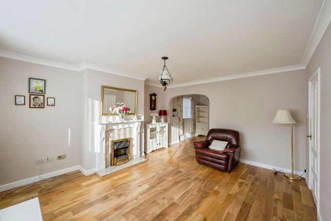 57, Sedgefield Way, Mexborough photo 5