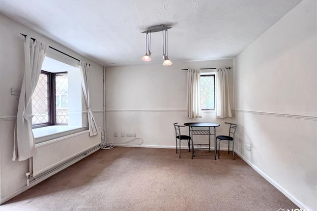 26, Copperfields, Luton photo 2