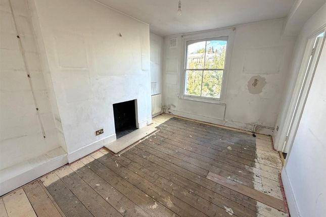 Chesterton Road, London photo 2