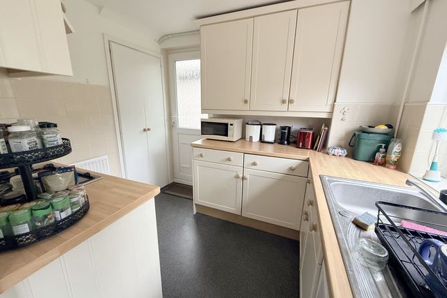 97, Barnet Road, Potters Bar photo 5