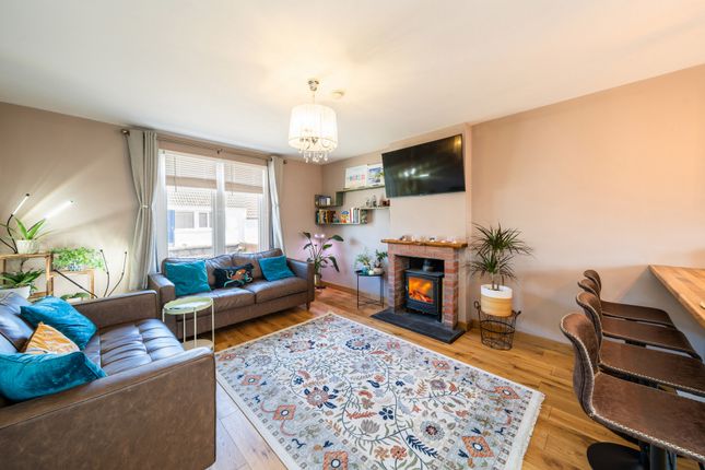 3, Dalgairn Crescent, Cupar photo 2