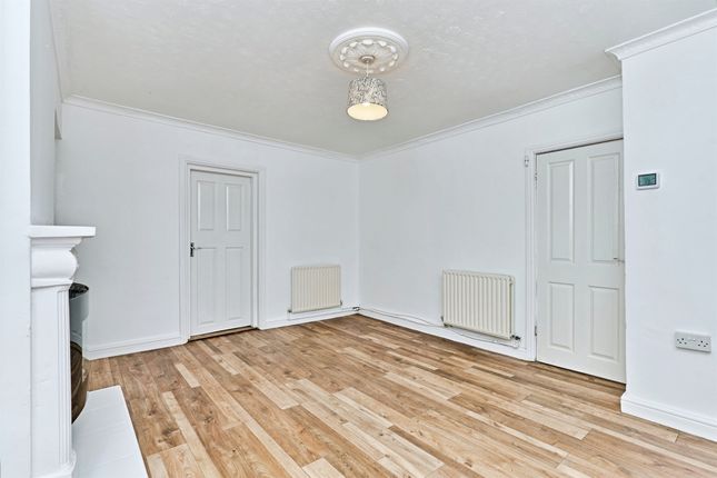 91, Aston Road, Willenhall photo 4