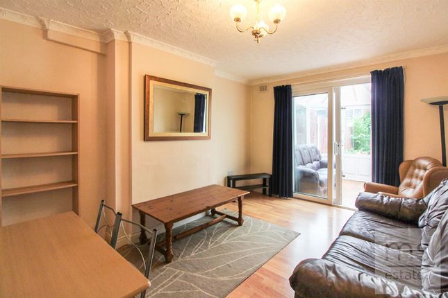 Rolleston Drive, Nottingham photo 2
