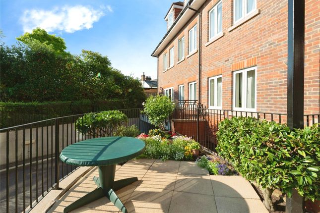 Flat 11 Fieldgate Court, 42, Portsmouth Road, Surrey photo 2