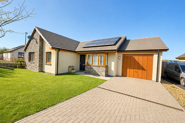 4-bed house on 17, Potters Grove, Narberth, £385,000