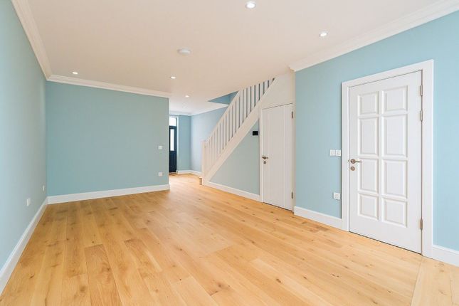 122a Humber Road, Greenwich photo 4