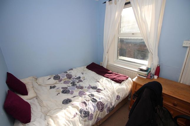 Holly Avenue, Newcastle Upon Tyne photo 5