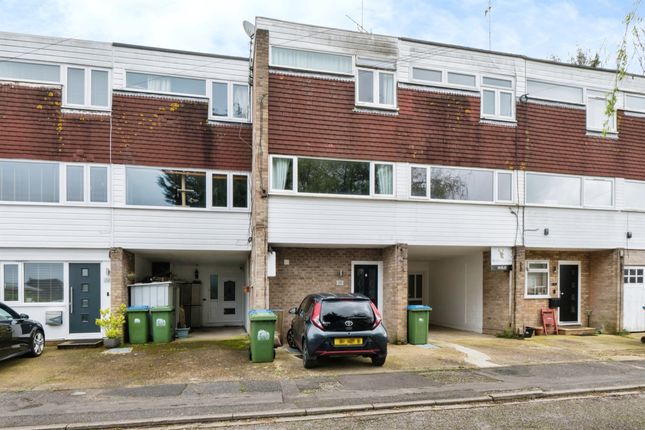 Thumbnail Town house for sale in Dimond Close, Southampton