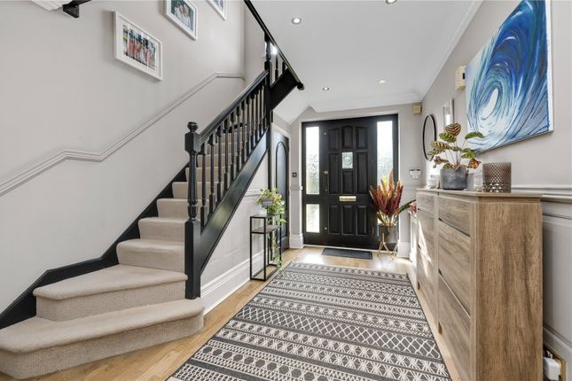 Ruscombe House, 2, Heatherset Close, Esher photo 2