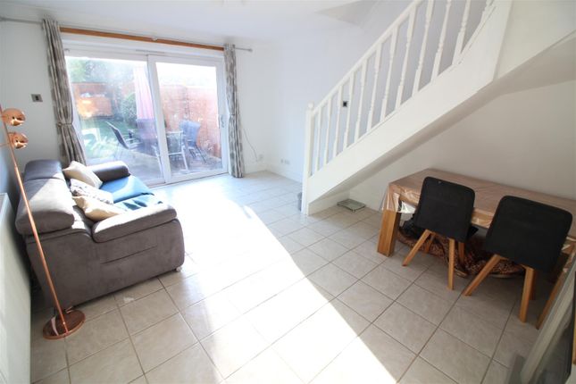 Thumbnail Semi-detached house to rent in Burnley Close, Watford