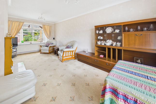 Raymond Close, Nottingham photo 4