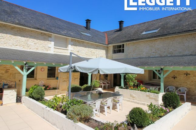 Thumbnail Villa for sale in Nueil-Sous-Faye, Vienne, Nouvelle-Aquitaine