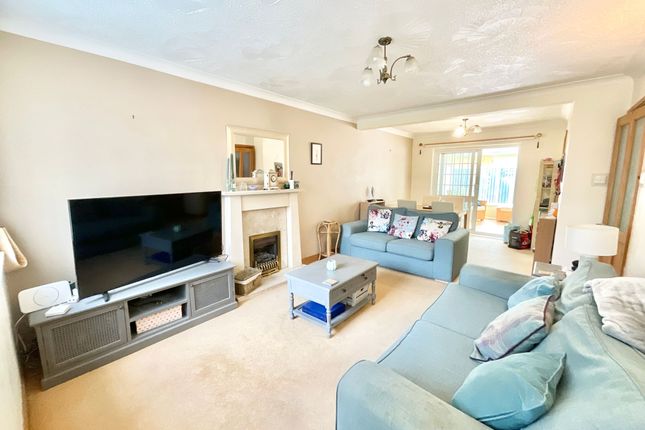 8 Timberfields, Stone photo 2