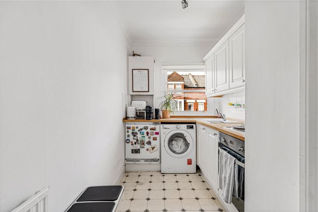 Flat 2, 20, Carmalt Gardens, Putney photo 4