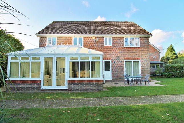 4, Courtenay Close, Fareham photo 2