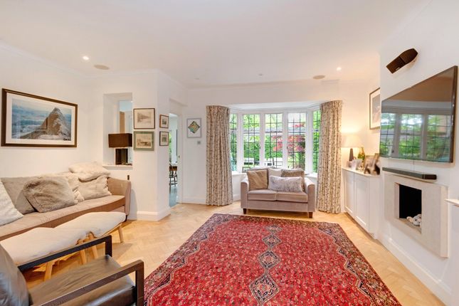 6, Milton Close, London photo 3