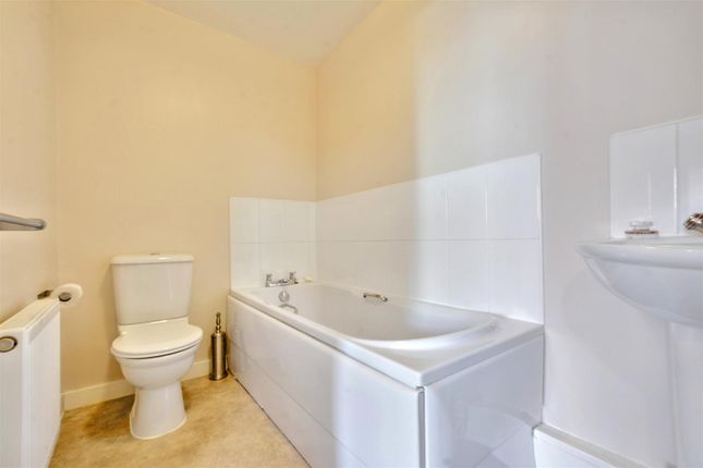 Flat 3, Binding House, Binding Close, Nottingham photo 4
