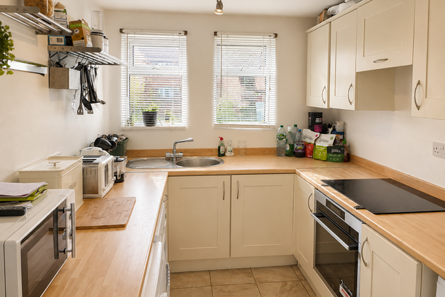 141 Whitefields Road, Waltham Cross photo 2