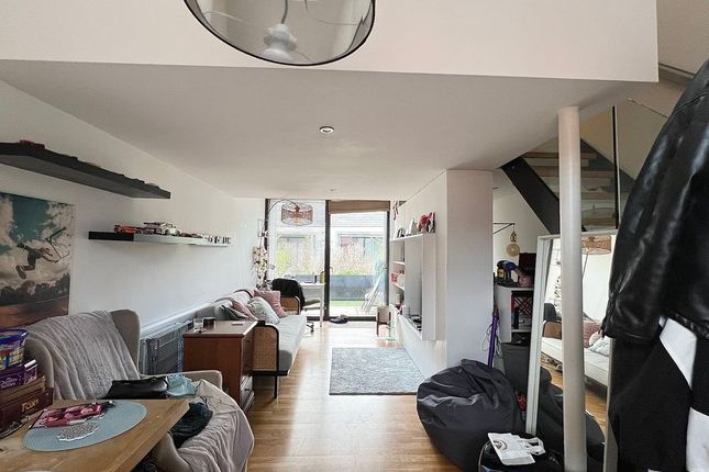 53, Alder Street, Salford photo 3