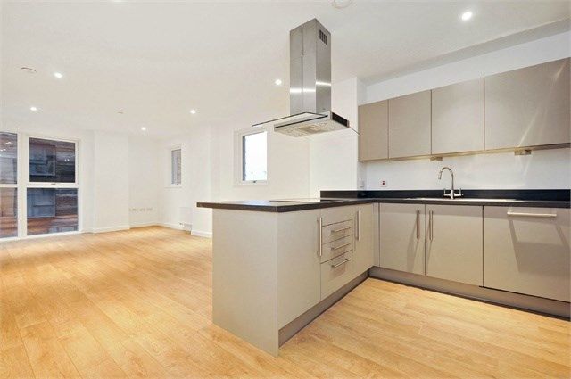 Flat to rent in Bessemer Place, Greenwich, London