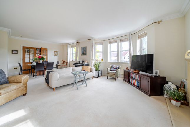 Flat 3,, Mayfield House, Weybridge photo 4