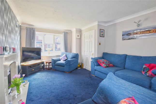 6, Midgley Drive, Rochdale photo 4