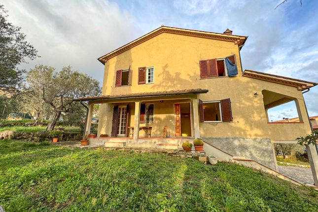 Villa for sale in Cs423, Via Dei Quadri, Italy