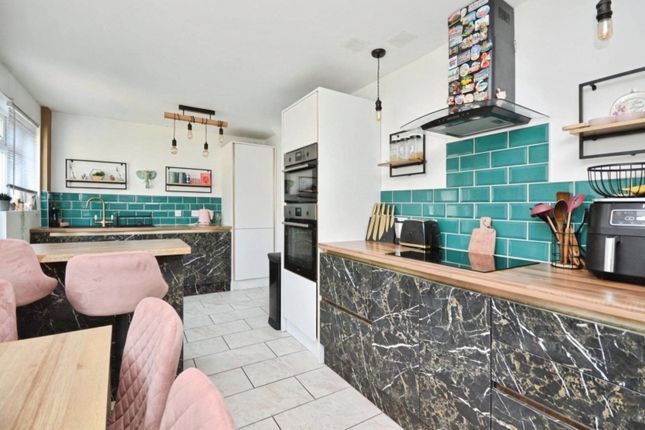 74, Witch Hazel Road, Bristol photo 4
