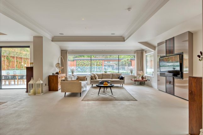 5, Roedean Crescent, London photo 4