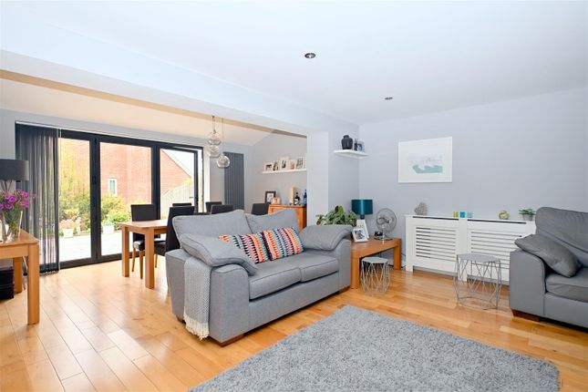 16, Carnforth Crescent, Eastbourne photo 4