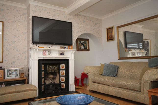 14, Upland Way, Surrey photo 2