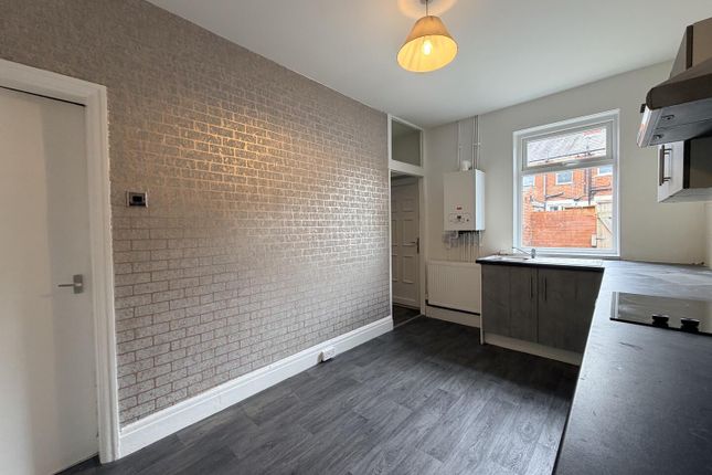 8, Gisburn Grove, Blackpool photo 5