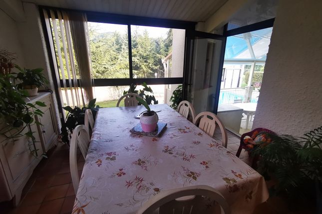Villa for sale in Limoux, Languedoc-Roussillon, 11300, France