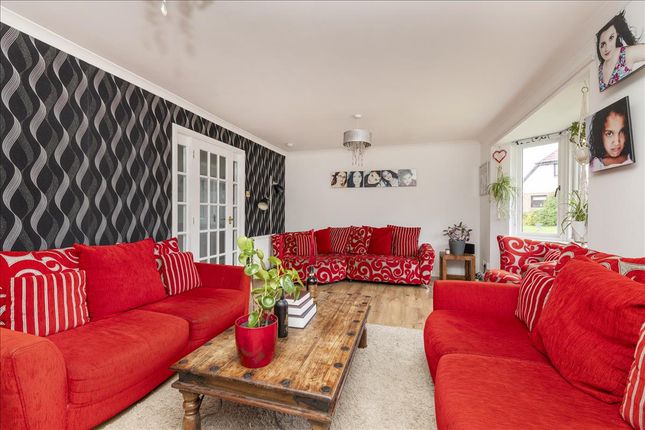 12 Rose Neuk, Bonnyrigg photo 5