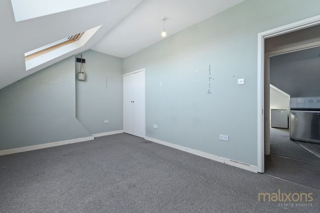 22B Woodmere Avenue, Croydon photo 4