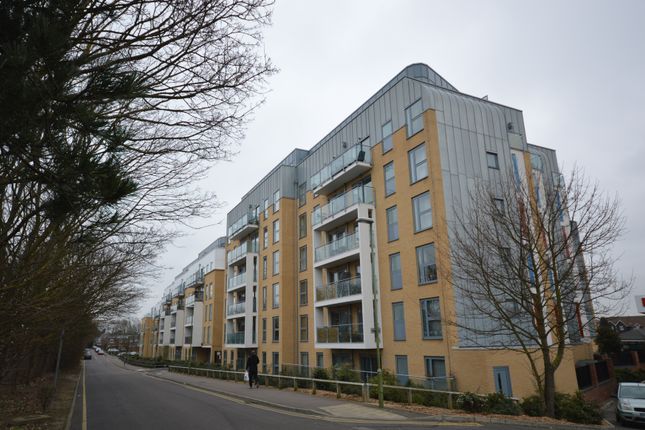 Flat to rent in Woolners Way, Stevenage