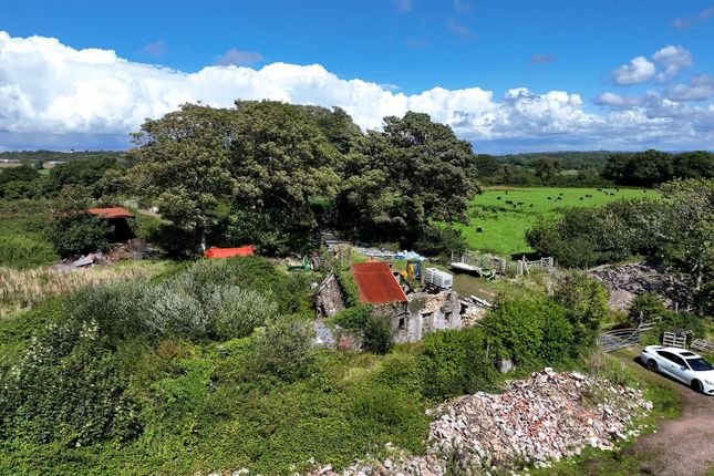 Middle Hills Farmhouse, Pengwern Common, Llethryd Swansea photo 2