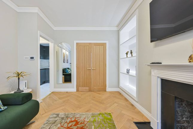 1-bed flat on Garrick House, Mayfair, £765,000