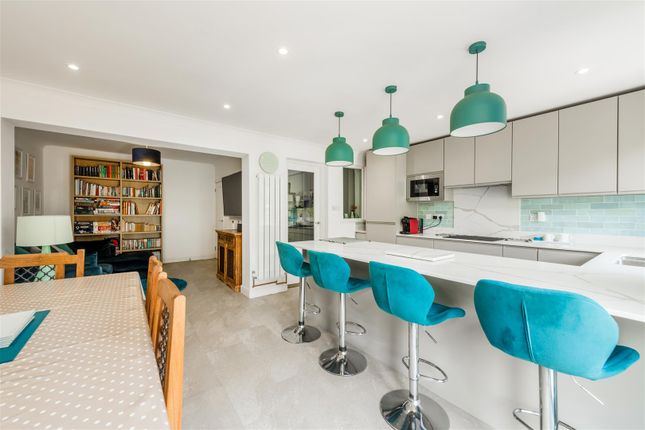 23, Burlington Gardens, Portslade photo 4