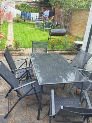 Ground Floor Flat , 92, Stanborough Avenue, Borehamwood photo 2