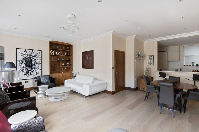 Flat for sale in Dover Street, London, 4