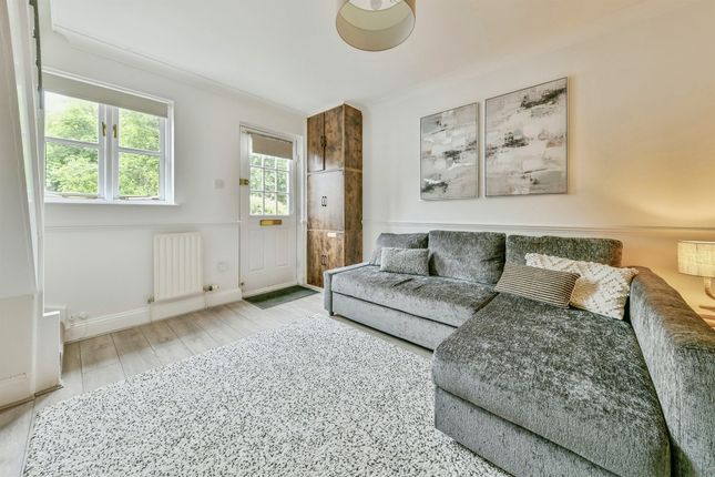 2, Waterlow Mews, Hitchin photo 2