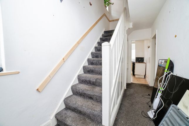 25, St. Ursulas Road, South Yorkshire photo 3