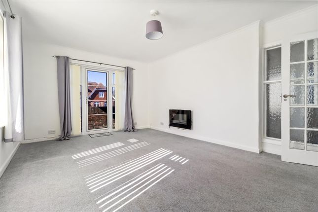 Flat 9, Queens Mansions, Wordsworth Road, Worthing photo 3