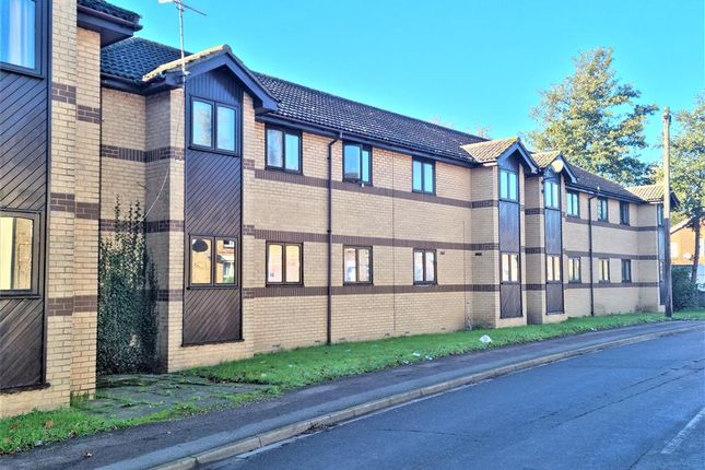 Thumbnail Flat to rent in Gordon Court, Wisbech, Cambs